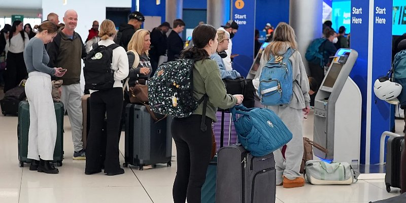 Fransızlar Yaz Tatili Öncesi Temkinli: Enflasyon ve Jeopolitik Riskler Etkili