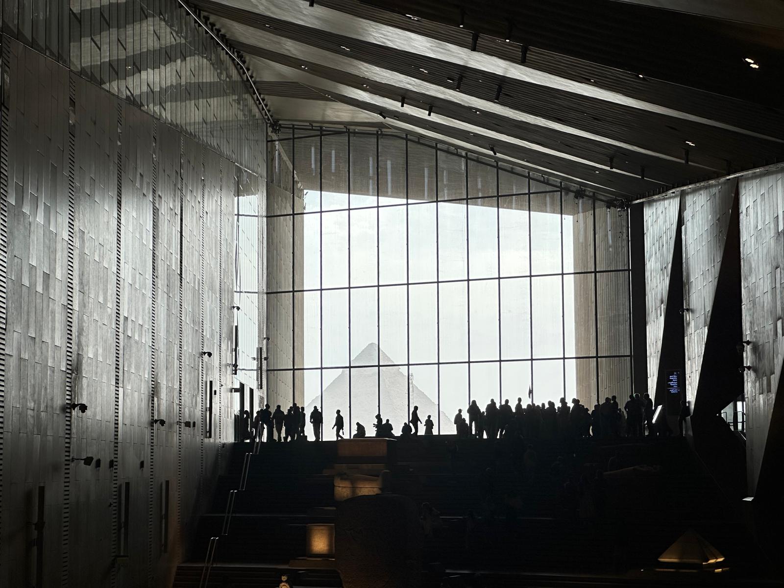 iç mekan, perde, bina, pencere içeren bir resim

Yapay zeka tarafından oluşturulmuş içerik yanlış olabilir.