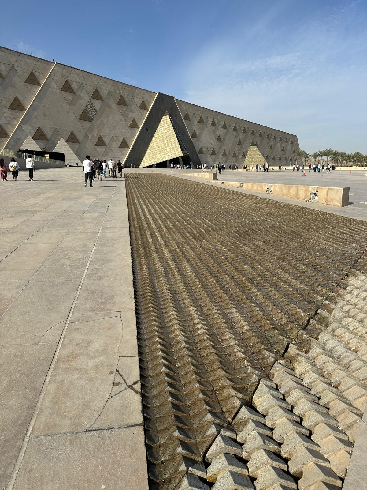 gökyüzü, dış mekan, yer, bulut içeren bir resim

Yapay zeka tarafından oluşturulmuş içerik yanlış olabilir.